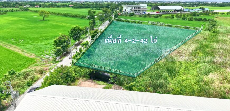 ที่ดินไทรน้อย 4-2-42 ไร่ ผังเมืองสีเขียว รูปแปลงถุงเงินเป็นมงคล หน้ากว้าง 144 เมตร เหมาะพัฒนาโครงการที่อยู่อาศัย โกดัง