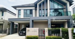 ขายบ้านเดี่ยว สไตล์ Luxury Nordic บางกอกบูเลอวาร์ด พระราม 9 บ้านหลังริม เนื้อที่ 69.3 ตรว. ใช้สอย 283 ตรม. บ้านสวย สภาพดี เจ้าของอยู่น้อย ตกแต่งบางส่วน ปรับราคาจาก 13.8 ล้านบาท เหลือเพียง 12,900,000 บาท