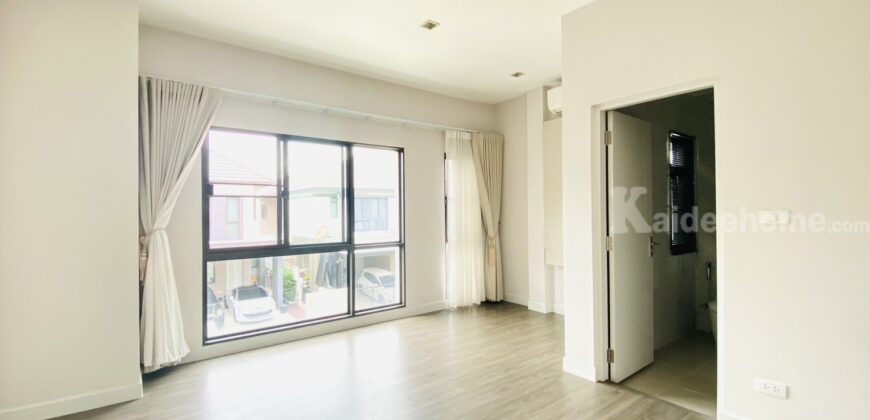 ขายบ้านเดี่ยว สไตล์ Luxury Nordic บางกอกบูเลอวาร์ด พระราม 9 บ้านหลังริม เนื้อที่ 69.3 ตรว. ใช้สอย 283 ตรม. บ้านสวย สภาพดี เจ้าของอยู่น้อย ตกแต่งบางส่วน ปรับราคาจาก 13.8 ล้านบาท เหลือเพียง 12,900,000 บาท