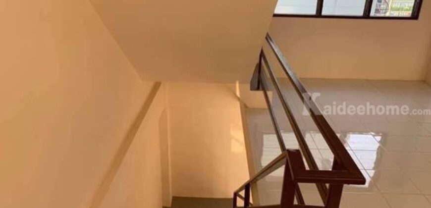 ให้เช่าตึก ราคาถูกเพียง 13,000 บ/ด 2คูหาทะลุติดกัน ห้องมุม ทำเลดี อยู่ตรงคลองหกใกล้บิ๊กซี ซอย เบญจทรัพย์ โทร 0814664597