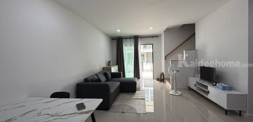 ให้เช่าทาวน์เฮ้าส์ 2ชั้น ลุมพินี ทาวน์วิลล์ ลาดกระบัง-สุวรรณภูมิ Line ID 0619636888