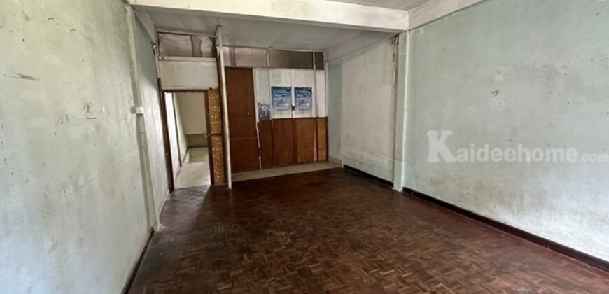 อาคาร ตึกแถว สามย่าน สี่พระยา ใหญ่ 11 ตาราง-วา 0 Ngan 0 ไร่ 4 Bedroom 3 BR 20000 บาท. ราคานี้หาไม่ได้แล้ว ทำเลหายาก เดินทางสะดวก ใกล้ MRT สามย่าน ใกล้จุฬา และร้านค้ามากมาย