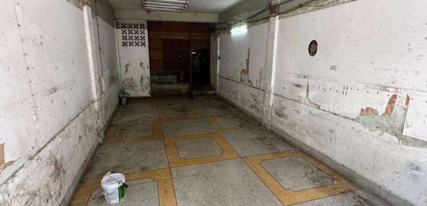 อาคาร ตึกแถว สามย่าน สี่พระยา ใหญ่ 11 ตาราง-วา 0 Ngan 0 ไร่ 4 Bedroom 3 BR 20000 บาท. ราคานี้หาไม่ได้แล้ว ทำเลหายาก เดินทางสะดวก ใกล้ MRT สามย่าน ใกล้จุฬา และร้านค้ามากมาย