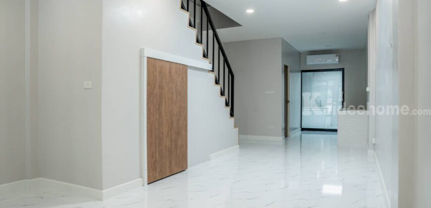 ขายบ้านทาวโฮมเอกมัย สุขุมวิท65 ปรีดีพนมยงค์15 Townhome 4ชั้น ใกล้ BTSเอกมัย ทองหล่อ พระโขนง 3 ห้องนอน 4ห้องน้ำ บ้านทำใหม่พร้อมอยู่ ใกล้พระราม4 จุดขึ้นลงทางด่วน เหมาะทำ Home office 087-9074045