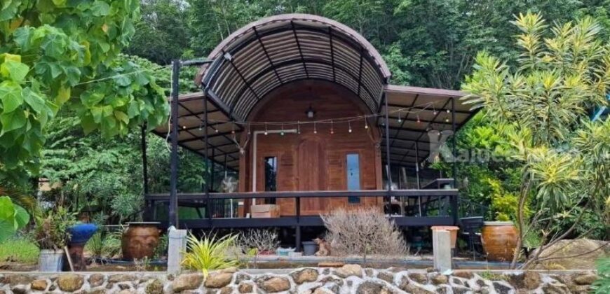 ที่ดินพร้อมบ้านวิวเขาและสวนผลไม้ อำเภอเมือง ระยอง 2 ไร่ 78 ตร.ว. ที่ดินพร้อมบ้านวิวเขาและสวนผลไม้ อำเภอเมือง ระยอง 2 ไร่ 78 ตร.ว.