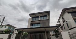 รหัสC6861 ให้เช่า ขาย บ้านเดี่ยว 3ชั้น โครงการAQ ARBOR เฉลิมพระเกียติ ร.9 ซอย48 บ้านสภาพสวยพร้อมอยู่