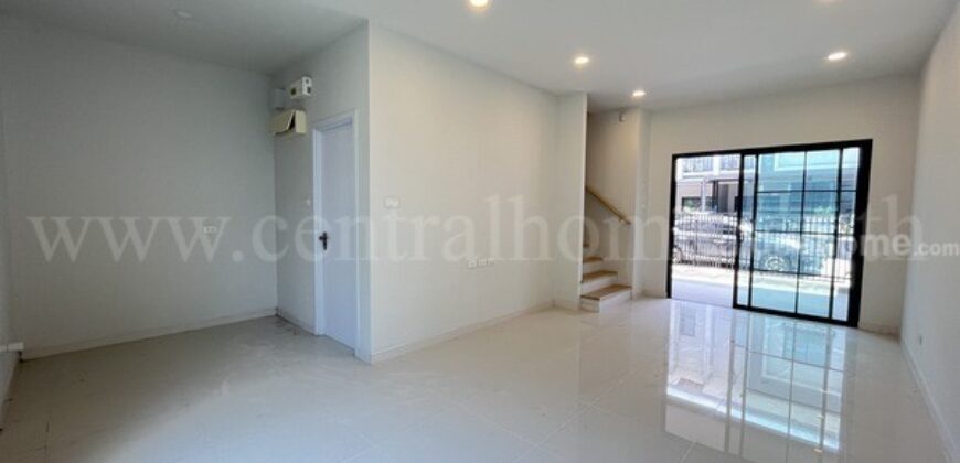 ทาวน์เฮ้าส์ บริทาเนีย วงแหวน – จตุโชติ ราคาถูก ซื้อมาไม่เคยอยู่