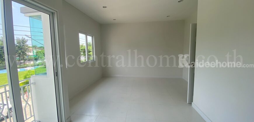 ทาวน์เฮ้าส์ เดอะ มิราเคิล เพชรเกษม 63 โครงการ 3 บ้านใหม่ พร้อมเข้าอยู่
