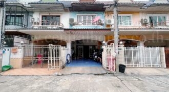 ทาวน์เฮ้าส์ หมู่บ้าน มนวดีพาร์ค ซอยวัดลาดปลาดุก บางบัวทอง ราคาถูกมาก