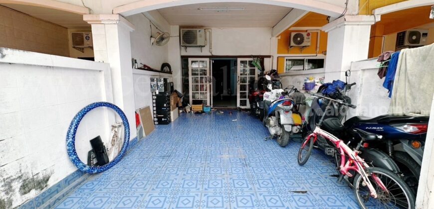 ทาวน์เฮ้าส์ หมู่บ้าน มนวดีพาร์ค ซอยวัดลาดปลาดุก บางบัวทอง ราคาถูกมาก