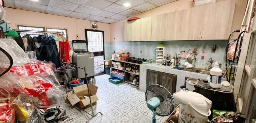 ทาวน์เฮ้าส์ หมู่บ้าน มนวดีพาร์ค ซอยวัดลาดปลาดุก บางบัวทอง ราคาถูกมาก