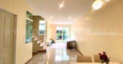 ทาวน์เฮ้าส์ โกลเด้น ทาวน์ รัตนาธิเบศร์ – สถานีรถไฟฟ้าไทรม้า หลังริม