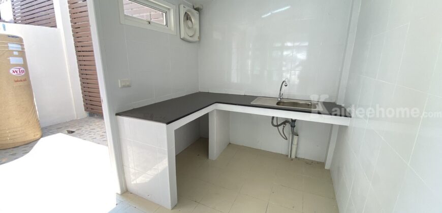 ขาย อาคาร สำนักงาน ออฟฟิศ 1,200ตร.เมตร มีที่จอดรถกว่า50คัน ย่าน รามอินทรา กม.8 ใกล้เลียบด่วน และ รถไฟฟ้า