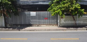 ให้เช่าที่ดินทรงสี่เหลี่ยมผืนผ้าเนื้อที่ประมาณ53ตร.วา ทำเลทอง ใกล้โรงงานไทยวาโก้ มีโครงสังกะสีเป็นโรงเรือนพร้อมประตูสังกะสี พื้นโบกปูนเรียบ