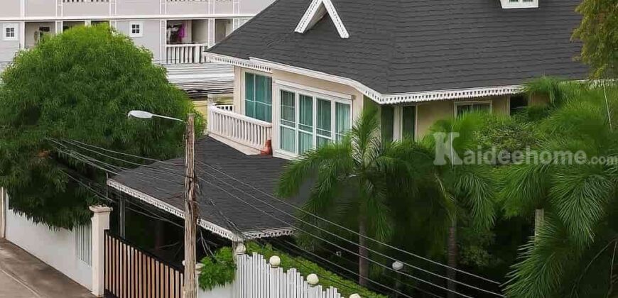 ขาย/ให้เช่า บ้านเดี่ยว – ซอยแบริ่ง 26 (Fantasia Villa) บ้านมุมโครงการ บรรยากาศสงบ