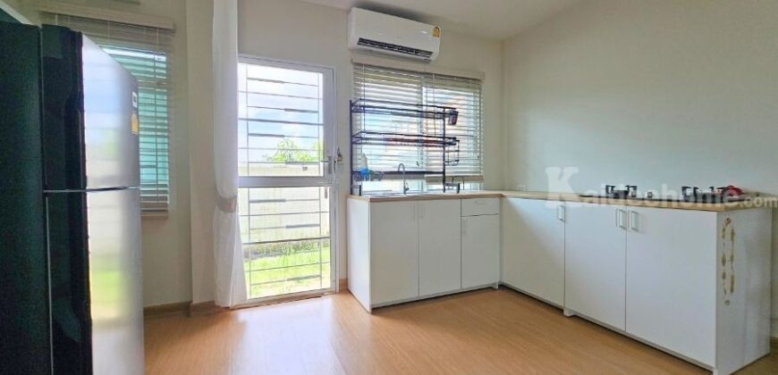 ขาย!! ทาวน์โฮม บีทีเอ็น เรสซิเดนซ์ (หลังบ้านไม่ติดหลังอื่น ขนาด 20 ตร.ว.) ซอยจันทร์ทองเอี่ยม บางบัวทอง นนทบุรี ใกล้เซ็นทรัลเวสต์เกต : BTN Residence