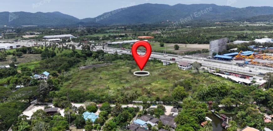 ที่ดินทำเลทองติดถนนมอเตอร์เวย์ ศรีราชา ชลบุรี 24-3-92 ไร่