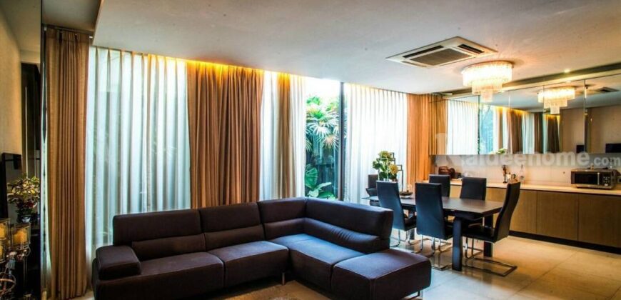 ขายบ้านทาวโฮมส์เอกมัย Residence สุขุมวิท65 Townhome Sukhumvit 4 ชั้น ใกล้ BTS เอกมัย 950 เมตร ไปทองหล่อสะดวก เข้าออกได้หลายทาง ทั้งเอกมัย สุขุมวิท71 พระราม4 คลองตัน บ้านพร้อมอยู่ 087-9074045