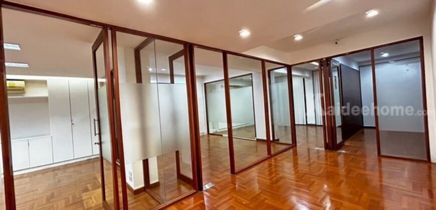 รหัสC6884 ให้เช่าอาคารพาณิชย์ 4ชั้น ย่านถนนกิ่งแก้ว บางนา เหมาะกับกิจการหลายอย่าง ที่จอดรถมีหลายคัน