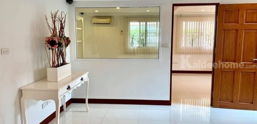 รหัสC6904 ให้เช่าบ้านเดี่ยวสไตล์โมเดิร์น ถนนพหลโยธิน เสนานิคม1 ใกล้ BTS เสนานิคม