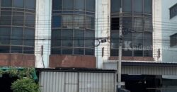 รหัสC6912 ให้เช่าอาคารพาณิชย์ 3.5 ชั้น มีดาดฟ้า ติดถนนสีขาว ใกล้ตลาดไท ใกล้ถนนพหลโยธิน คลองหลวง ปทุมธานี