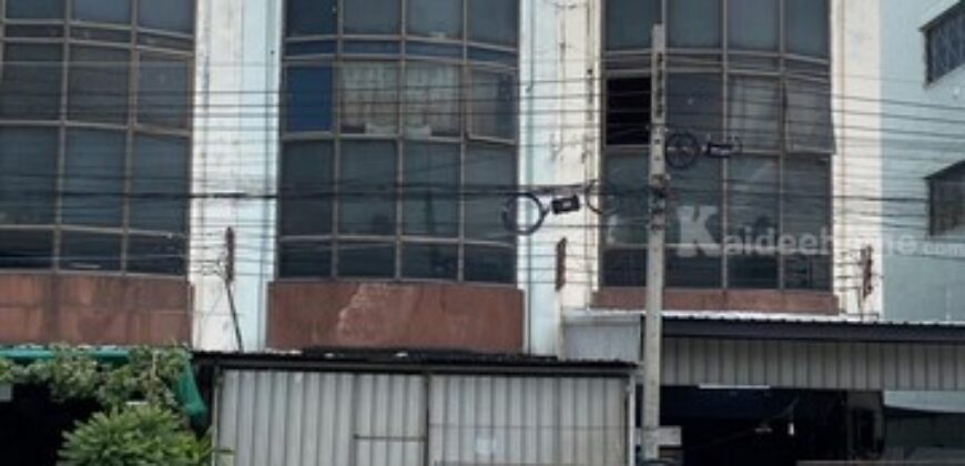 รหัสC6912 ให้เช่าอาคารพาณิชย์ 3.5 ชั้น มีดาดฟ้า ติดถนนสีขาว ใกล้ตลาดไท ใกล้ถนนพหลโยธิน คลองหลวง ปทุมธานี