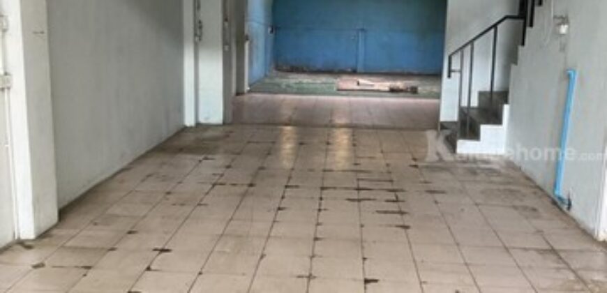 รหัสC6912 ให้เช่าอาคารพาณิชย์ 3.5 ชั้น มีดาดฟ้า ติดถนนสีขาว ใกล้ตลาดไท ใกล้ถนนพหลโยธิน คลองหลวง ปทุมธานี