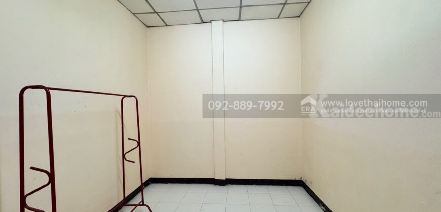 ขายทาวน์เฮ้าส์ หมู่บ้านคันทรี พาร์ค14 สามโคก ถนนปทุมธานี-สามโคก พื้นที่ 17 ตรว. ราคาถูกที่สุดในโครงการ พร้อมอยู่