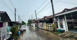 ขายทาวน์เฮ้าส์ หมู่บ้านคันทรี พาร์ค14 สามโคก ถนนปทุมธานี-สามโคก พื้นที่ 17 ตรว. ราคาถูกที่สุดในโครงการ พร้อมอยู่