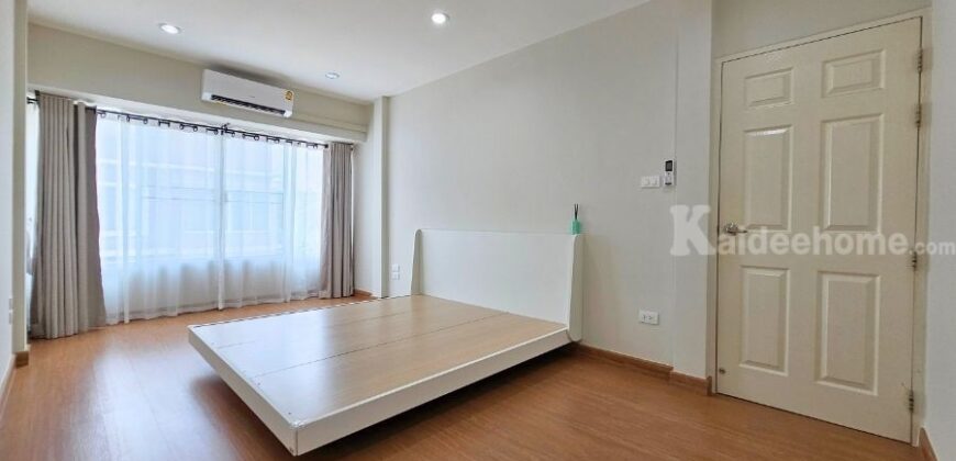 ขาย!! ทาวน์โฮม บีทีเอ็น เรสซิเดนซ์ (หลังบ้านไม่ติดหลังอื่น ขนาด 20 ตร.ว.) ซอยจันทร์ทองเอี่ยม บางบัวทอง นนทบุรี ใกล้เซ็นทรัลเวสต์เกต : BTN Residence