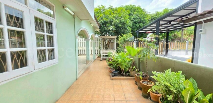บ้านเดี่ยว หมู่บ้านร่มเย็น 5 ซอยพระยาสุเรนทร์ 9 แปลงมุม