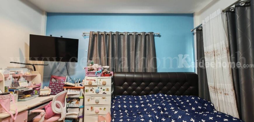 ทาวน์โฮม ธนาภิรมย์ เพชรเกษม 69 หลังริม