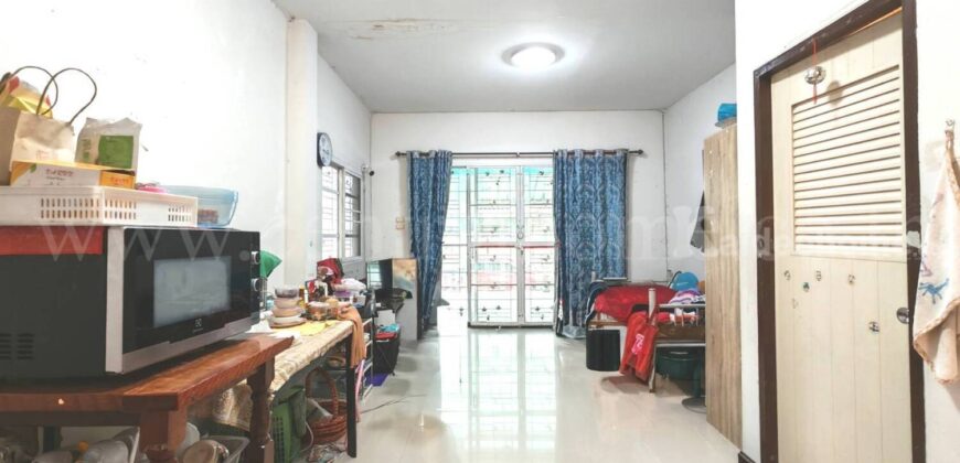 ทาวน์โฮม ธนาภิรมย์ เพชรเกษม 69 หลังริม