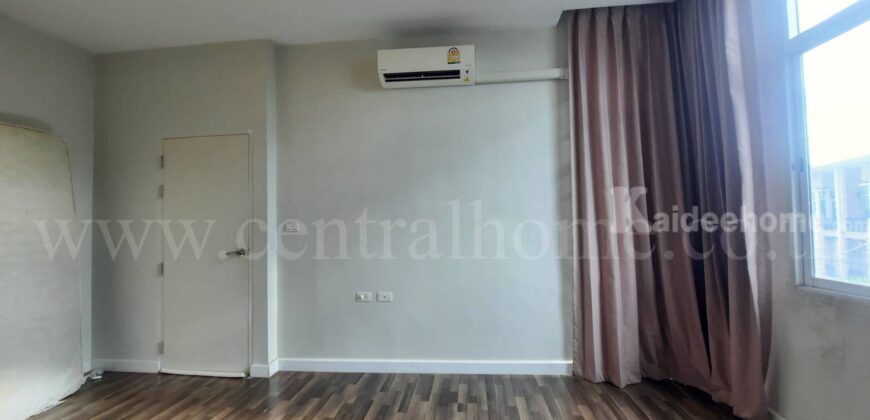 ทาวน์โฮม 3 ชั้น ซิกเนเจอร์ รามอินทรา 109 พร้อมอยู่