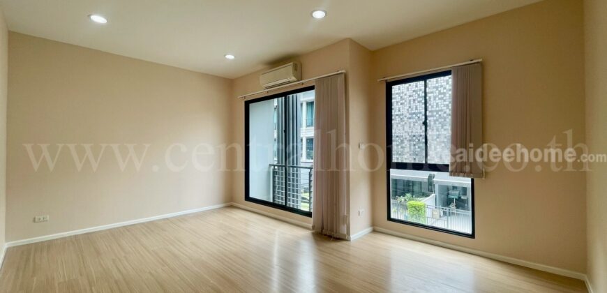 ทาวน์โฮม 3 ชั้น บ้านกลางเมือง รัตนาธิเบศร์ รีโนเวทใหม่ พร้อมอยู่