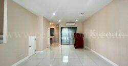 ทาวน์โฮม 3 ชั้น บ้านกลางเมือง รัตนาธิเบศร์ รีโนเวทใหม่ พร้อมอยู่