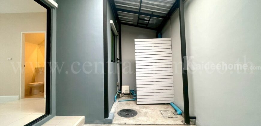 ทาวน์โฮม 3 ชั้น บ้านกลางเมือง รัตนาธิเบศร์ รีโนเวทใหม่ พร้อมอยู่