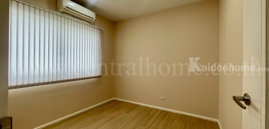 ทาวน์โฮม 3 ชั้น บ้านกลางเมือง รัตนาธิเบศร์ รีโนเวทใหม่ พร้อมอยู่