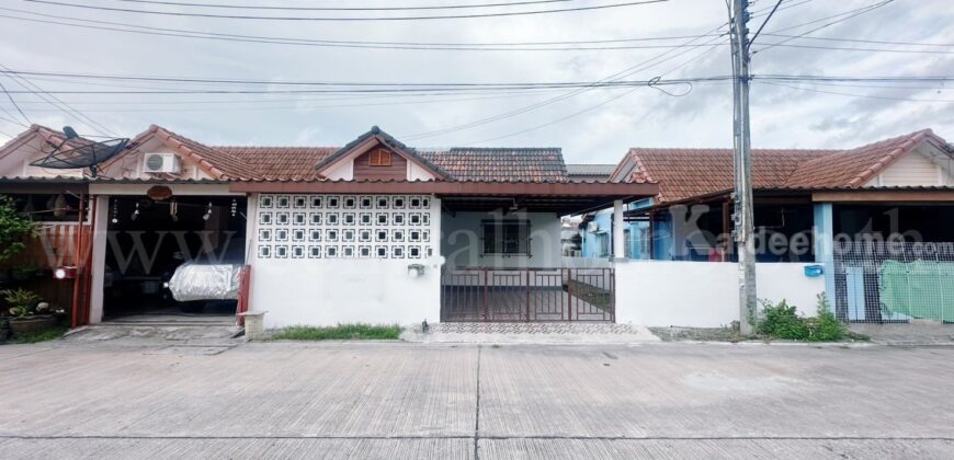 ทาวน์เฮ้าส์ สุขสิริ วิลล์ นาป่า เมืองชลบุรี หลังริม รีโนเวทใหม่