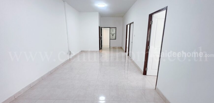 ทาวน์เฮ้าส์ สุขสิริ วิลล์ นาป่า เมืองชลบุรี หลังริม รีโนเวทใหม่