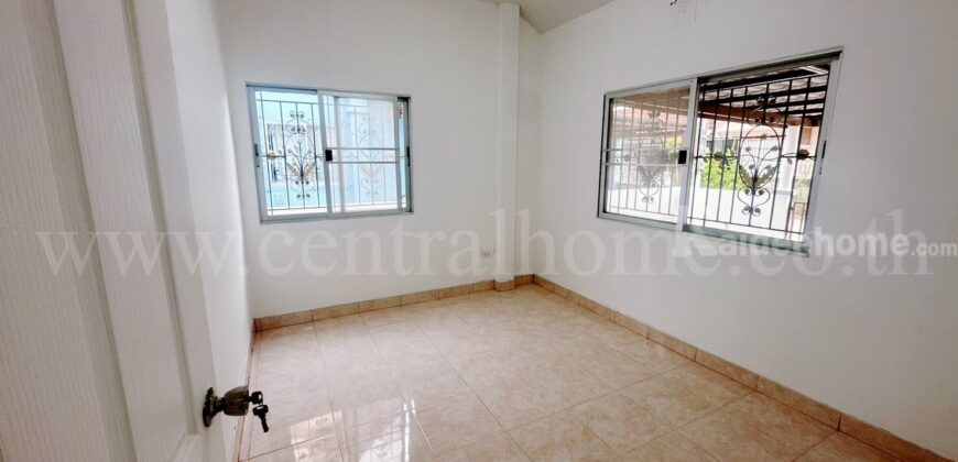 ทาวน์เฮ้าส์ สุขสิริ วิลล์ นาป่า เมืองชลบุรี หลังริม รีโนเวทใหม่