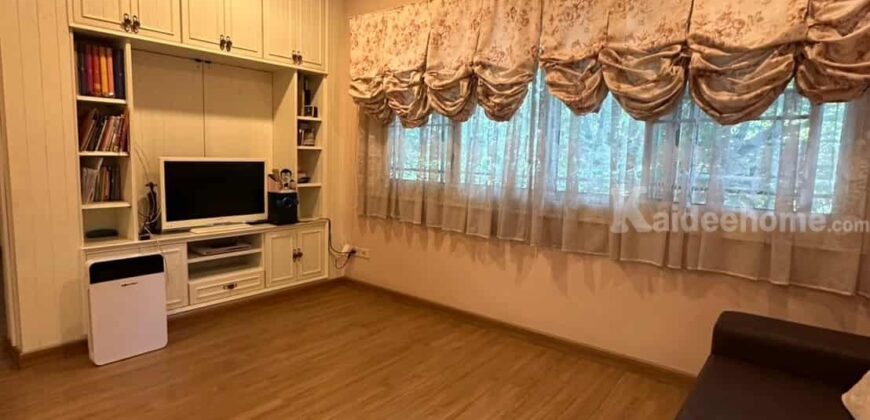 ขาย/ให้เช่า บ้านเดี่ยว – ซอยแบริ่ง 26 (Fantasia Villa) บ้านมุมโครงการ บรรยากาศสงบ
