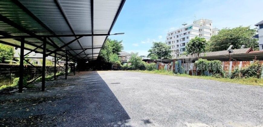 ขายด่วน ที่ดินกลางกรุง ย่านห้วยขวาง 154 ตร.ว. ทำเลดี ราคาน่าลงทุน แปลงสวย ใกล้ MRT เพียง 5 นาที โทร 094-9963362