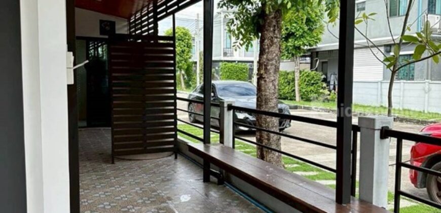 บ้านหัวมุม วิวสวน ให้เช่า โครงการ Pleno สุขสวัสดิ์-ประชาอุทิศ 60 เฟอร์นิเจอร์ครบ เข้าอยู่ได้ทันที โทร 085-144-0184