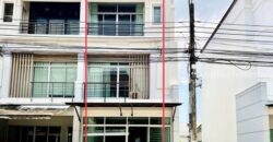 ให้เช่า ทาวน์โฮม 3 ชั้น บ้านกลางเมือง เออร์บาเนี่ยน ศรีนครินทร์