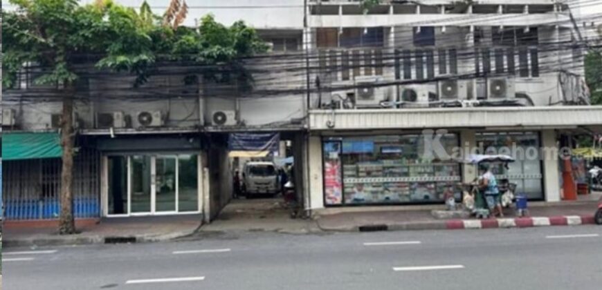 ให้เช่าพื้นที่สไตล์วินเทจ สำหรับทำร้านอาหารไทย (มีดนตรี) ถ.นเรศ บางรัก 141 ตรม. ชั้น 1 ใกล้ถนนสาธร สีลม สุรวงศ์      