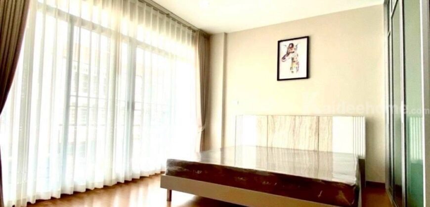 ให้เช่า ทาวน์โฮม 3 ชั้น บ้านกลางเมือง เออร์บาเนี่ยน ศรีนครินทร์