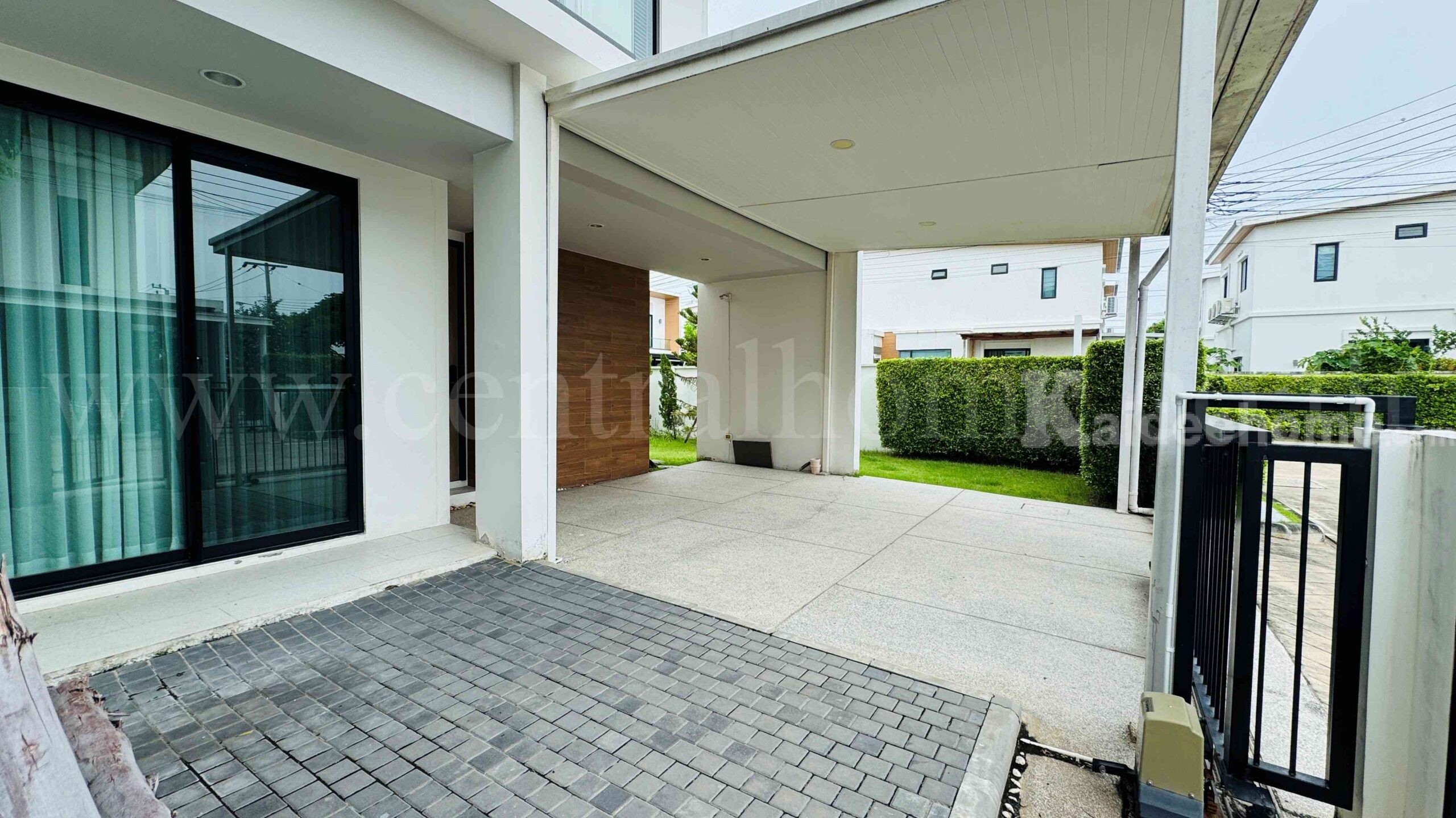 บ้านแฝด โคโม่ เบียงก้า บางนา หลังมุม ใกล้เมกาบางนา