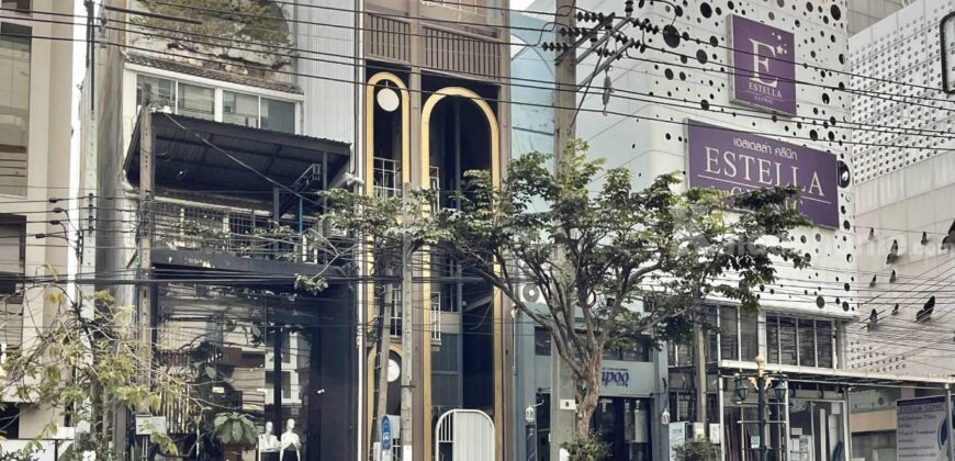 ขายอาคารพาณิชย์สุขุมวิท55 ตึกแถวติดถนนสุขุมวิท55 เยื้องทองหล่อ 25 ตึกแถวทองหล่อ 5 ชั้น พร้อมลิฟต์ ขายพร้อมผู้เช่า ใกล้ BTS ทองหล่อ เอกมัย Shophouse Thonglor Commercial Building Sukhumvit 087-9074045
