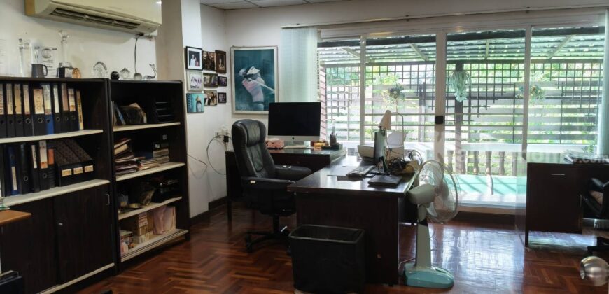 ขายบ้านสุขุมวิท71 ปรีดีพนมยงค์14 ทาวน์โฮมหลังมุม 3 ชั้น ที่ดิน 39 ตร.ว 5ห้องนอน 6ห้องน้ำ ใกล้รถไฟฟ้า BTSพระโขนง เอกมัย ทำเลดี ถนนกว้างเดินทางสะดวก ใกล้โรงเรียนนานาชาติ House Sukhumvit 71 Ekkamai 0879074045